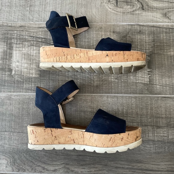 made in Italy navy blue platform suede sandals - Picture 5 of 5